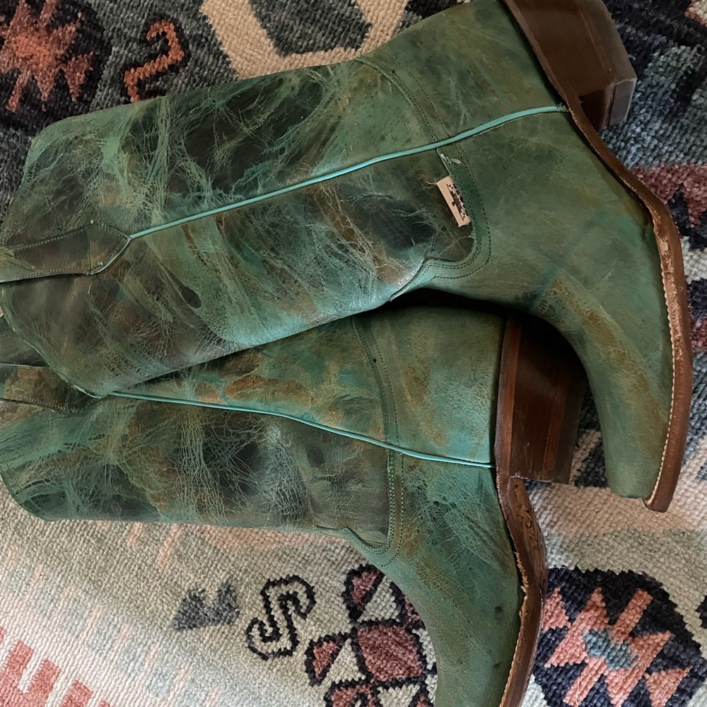 Vegabond Boot Co. The Kingman Turquoise Snip Toe Boot - Picture 6 of 17